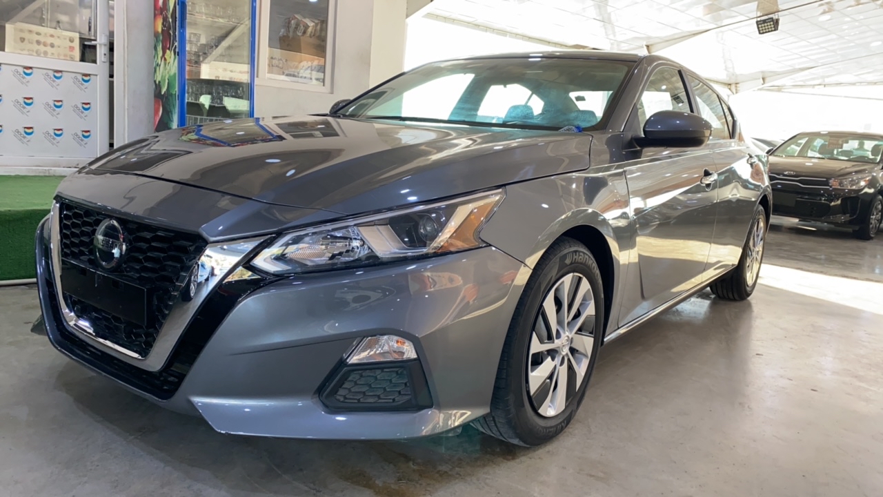 نيسان ألتيما